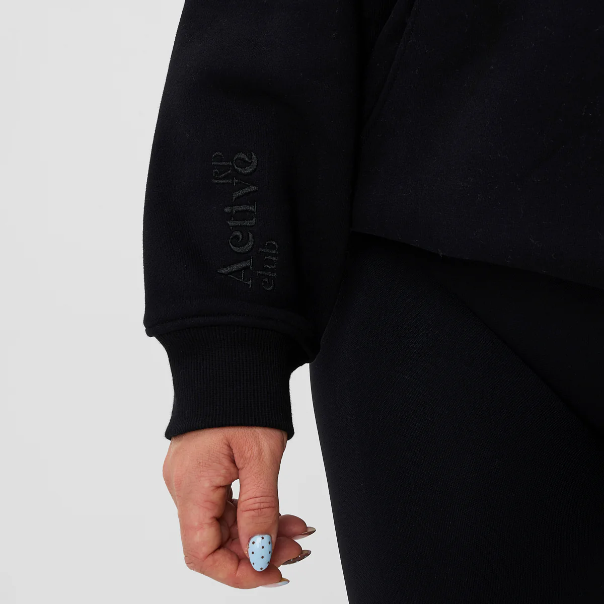 CLASSIC HOODIE BLACK - Image 4