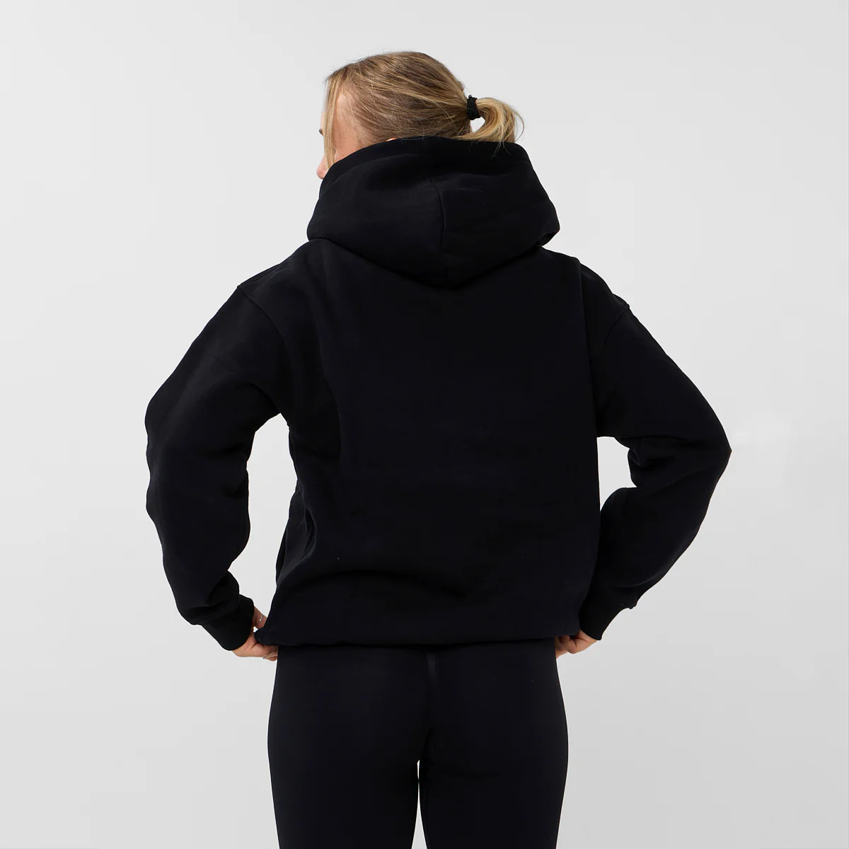 CLASSIC HOODIE BLACK - Image 6