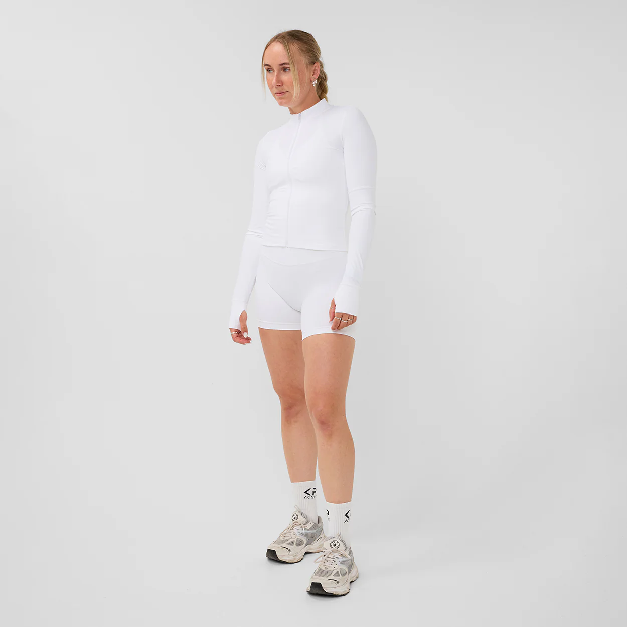 SEASONAL WHITE ZIPPER - Image 3