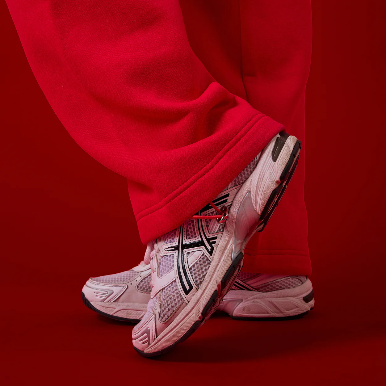 5TH ANNIVERSARY JOGGER - Image 3