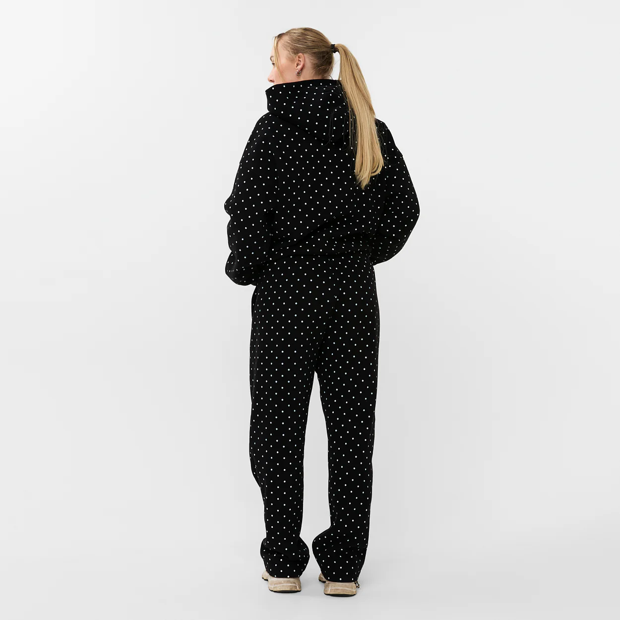POLKA DOTS BLACK JOGGER - Image 5