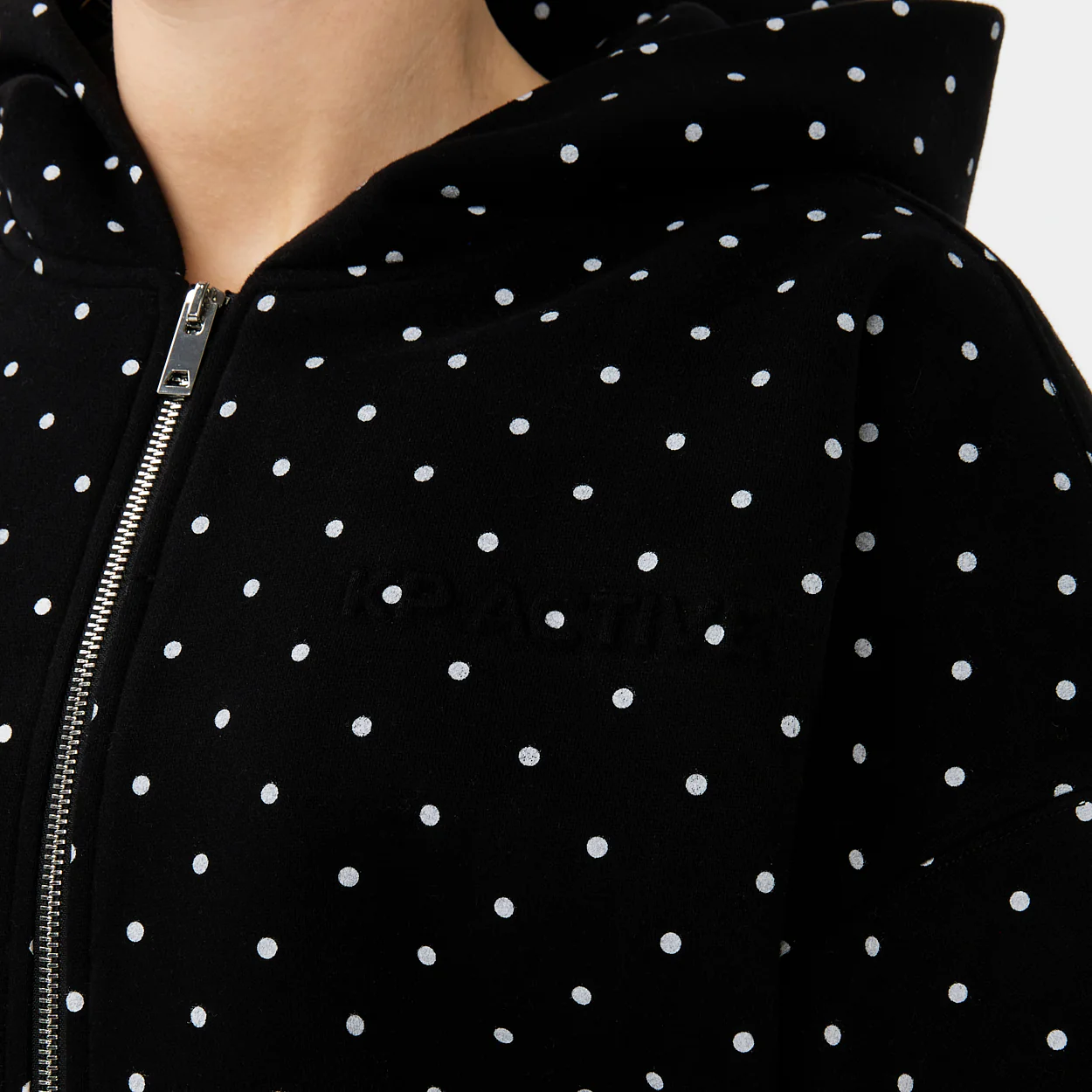 POLKA DOTS BLACK ZIPPER - Image 4