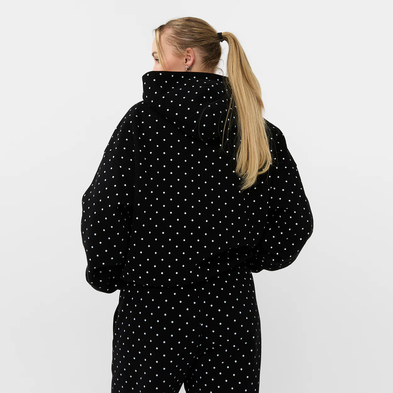 POLKA DOTS BLACK ZIPPER - Image 5