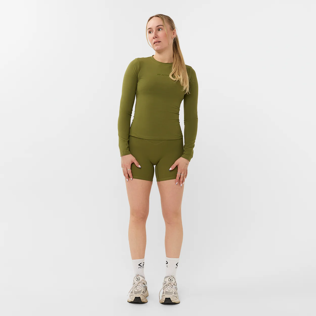 V-SHAPE SHORT KHAKI - Image 5