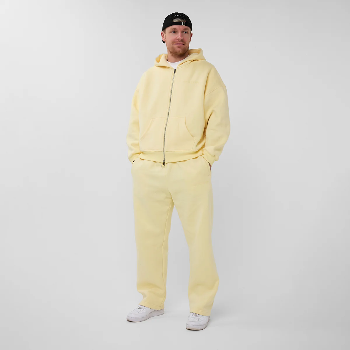 SERIES STRAIGHT JOGGER BUTTER YELLOW - Image 3