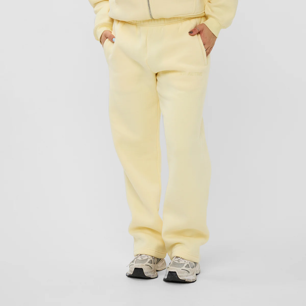 SERIES STRAIGHT JOGGER BUTTER YELLOW - Image 6
